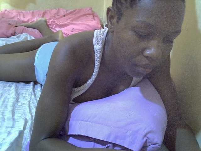 Sexy-halimah live cam on BongaCams