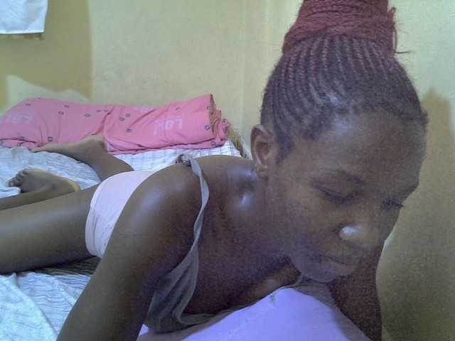 Sexy-halimah live cam on BongaCams