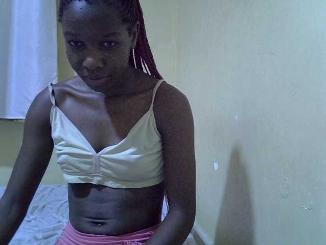 Sexy-halimah live cam on BongaCams