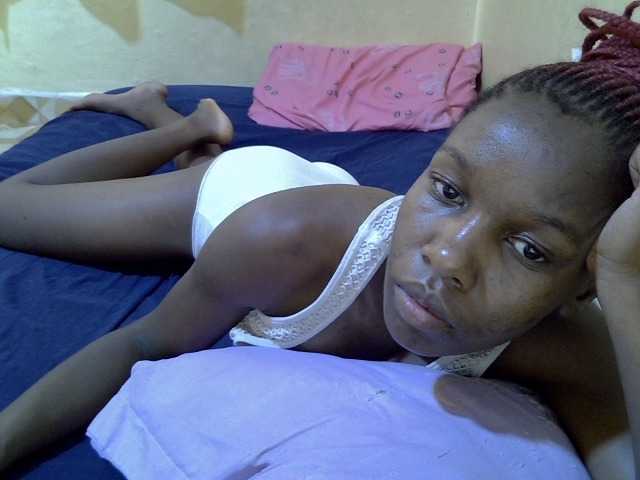Sexy-halimah live cam on BongaCams
