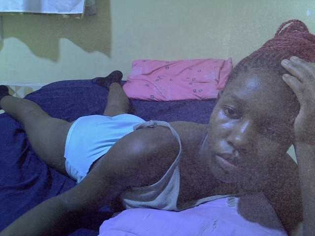Sexy-halimah live cam on BongaCams
