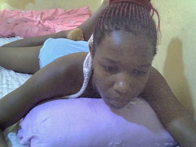 Sexy-halimah live cam on BongaCams