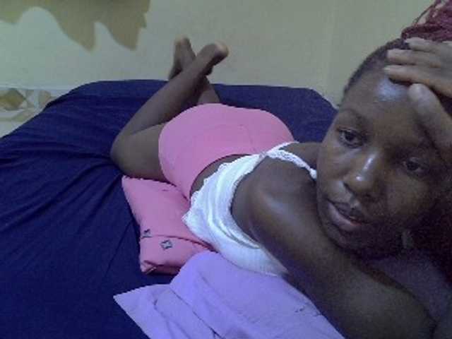 Sexy-halimah live cam on BongaCams