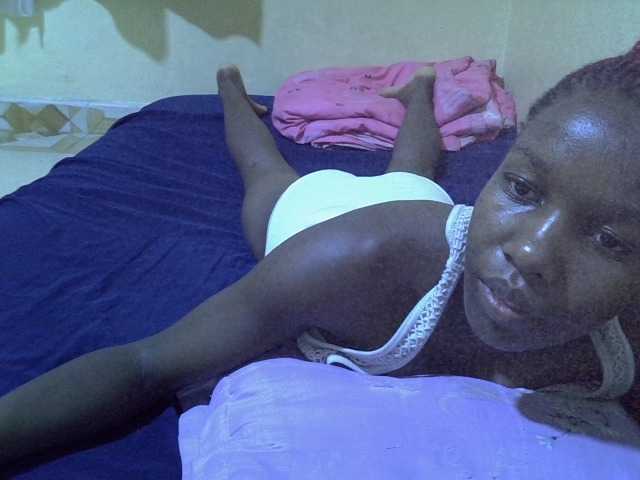 Sexy-halimah live cam on BongaCams