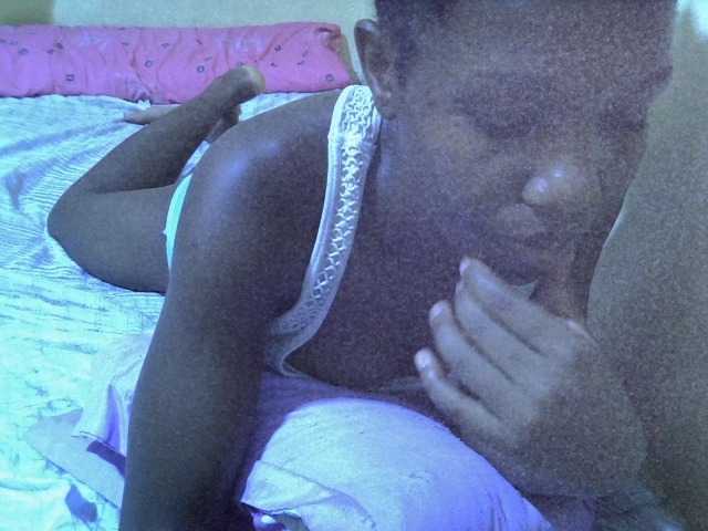 Sexy-halimah live cam on BongaCams