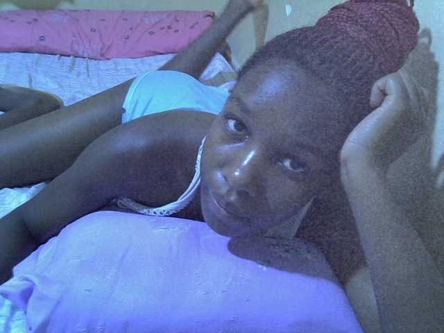 Sexy-halimah live cam on BongaCams