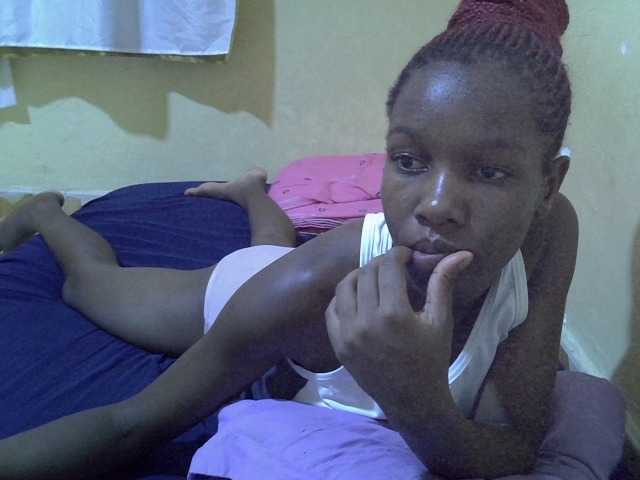 Sexy-halimah live cam on BongaCams