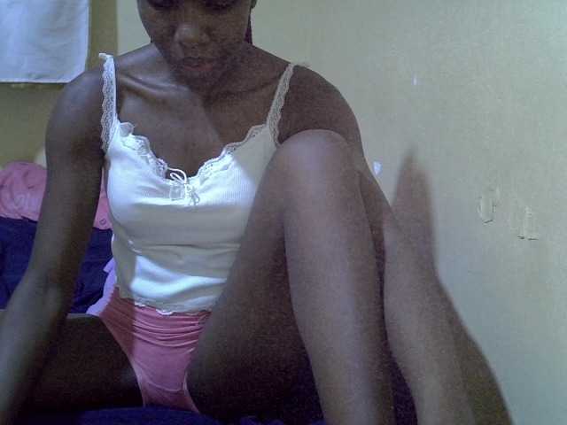 Sexy-halimah live cam on BongaCams