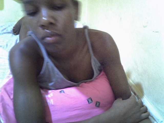 Sexy-halimah live cam on BongaCams