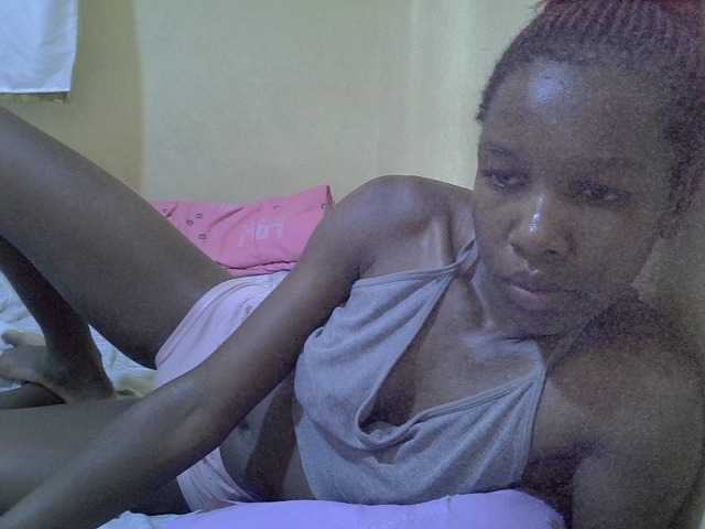 Sexy-halimah live cam on BongaCams