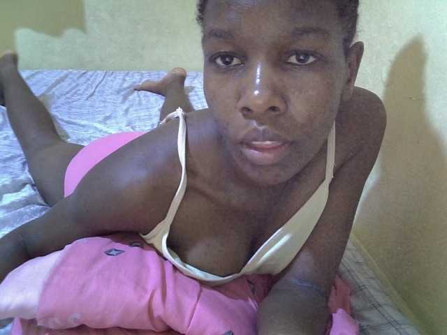 Sexy-halimah live cam on BongaCams