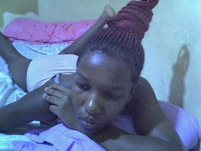 Sexy-halimah live cam on BongaCams