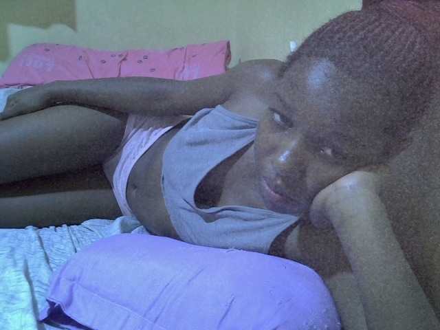 Sexy-halimah live cam on BongaCams
