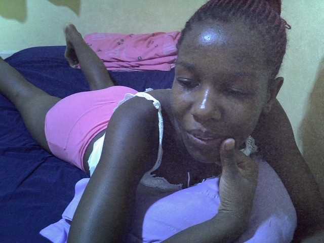 Sexy-halimah live cam on BongaCams