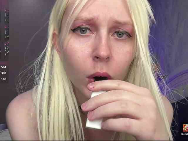 FionaLooks Live Webcam on BongaCams