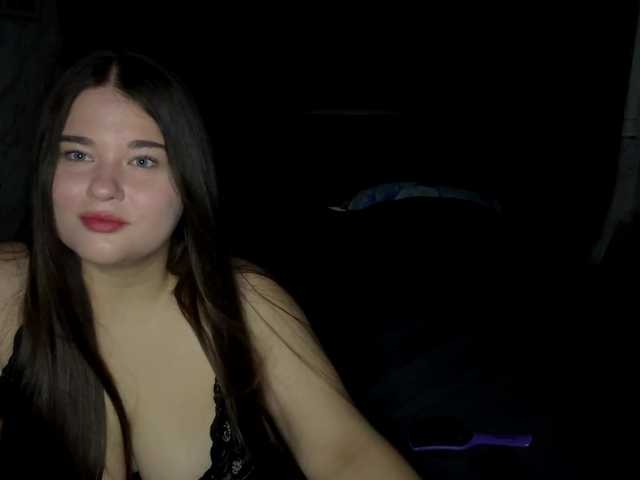 HollyLooks live cam