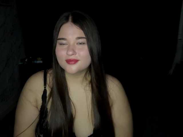 HollyLooks live cam
