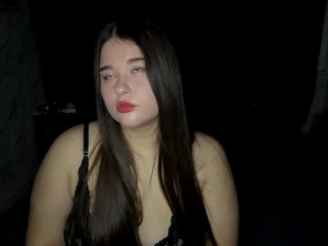 HollyLooks live cam