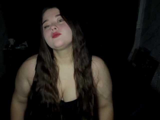 HollyLooks
