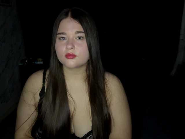 HollyLooks live cam