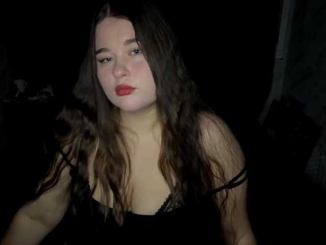 HollyLooks live cam on BongaCams
