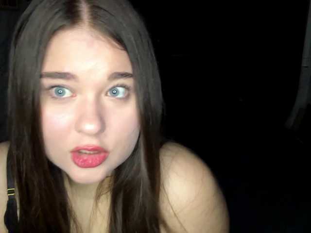 HollyLooks live cam