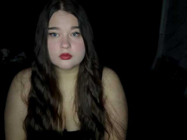 HollyLooks webcam