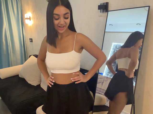 FloraLooks live cam preview