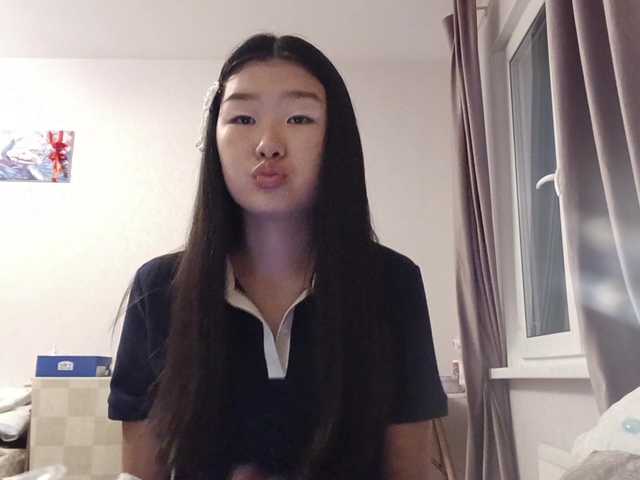 Flora Kim (FloraKim)