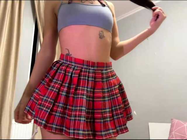 FloraIce live cam on BongaCams