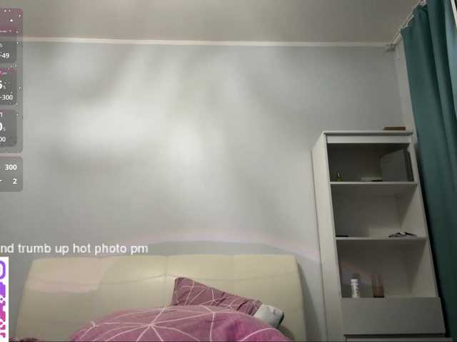 FloraIce live cam on BongaCams