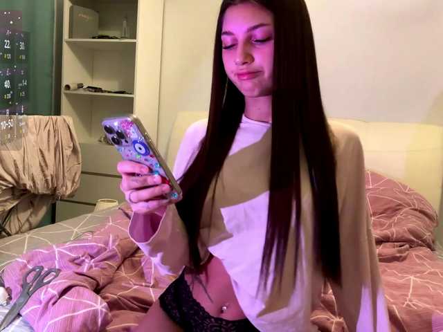FloraIce live cam on BongaCams