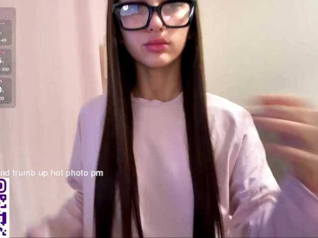 FloraIce live cam on BongaCams