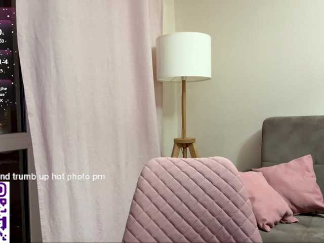 FloraIce live cam on BongaCams