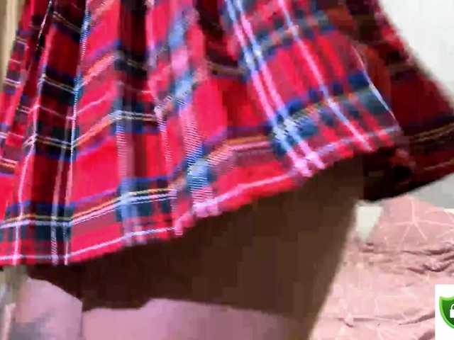 FloraIce live cam on BongaCams
