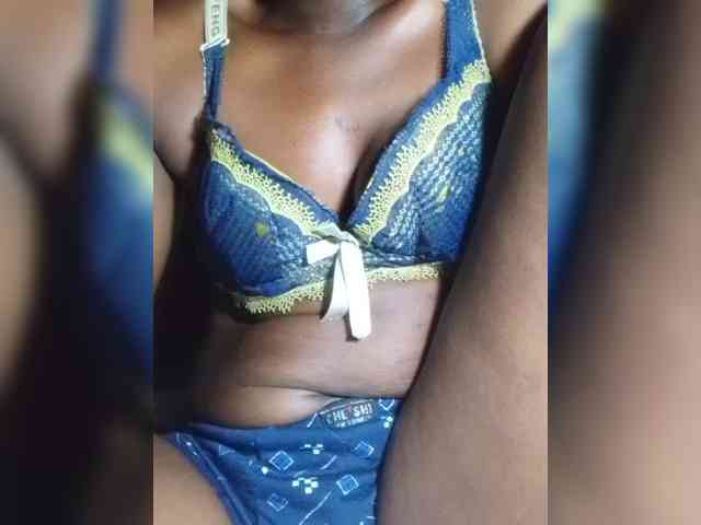 PetiteMaria webcam