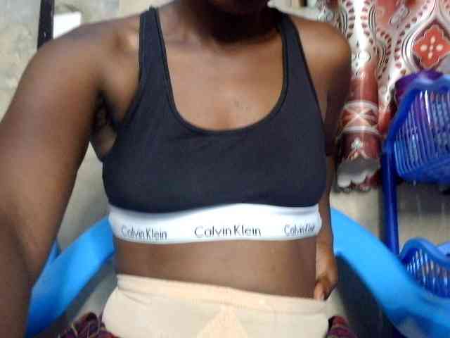 PetiteMaria webcam