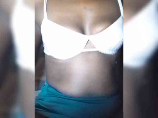 PetiteMaria webcam