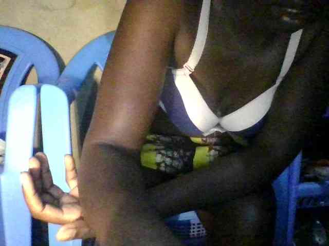 PetiteMaria webcam