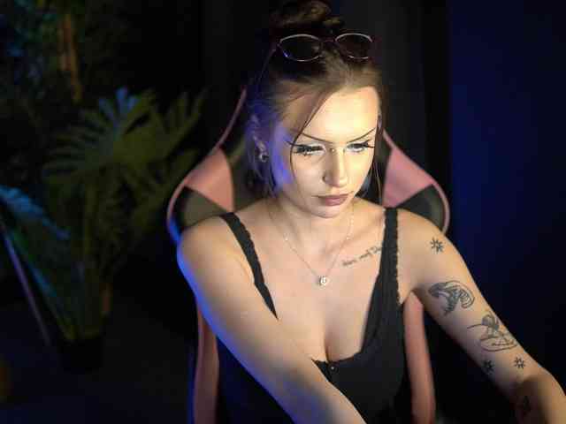 Millimii - Girl 