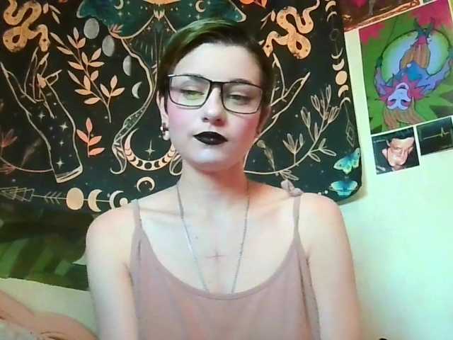 uwu-emmy live cam on BongaCams