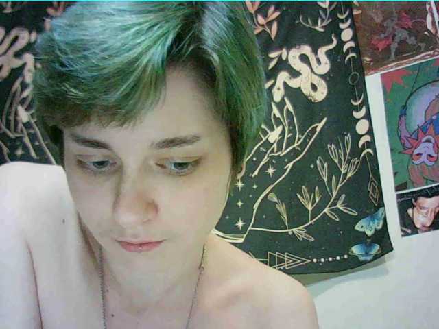 uwu-emmy live cam on BongaCams