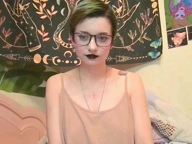uwu-emmy live cam on BongaCams