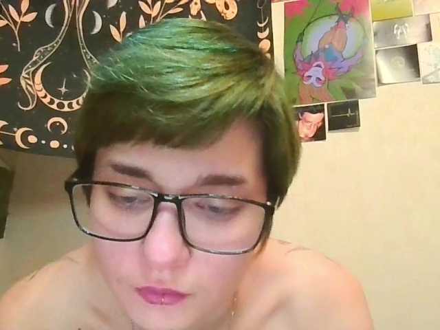 uwu-emmy live cam on BongaCams