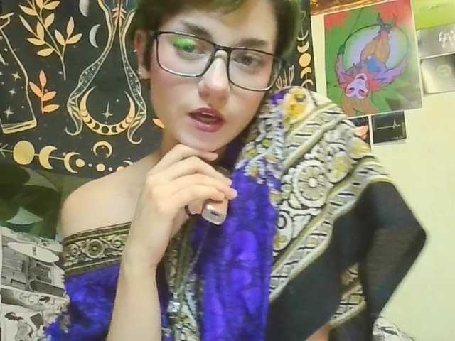 uwu-emmy live cam on BongaCams