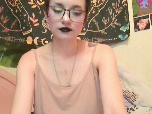 uwu-emmy live cam on BongaCams