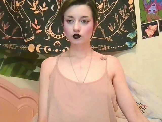 uwu-emmy live cam on BongaCams