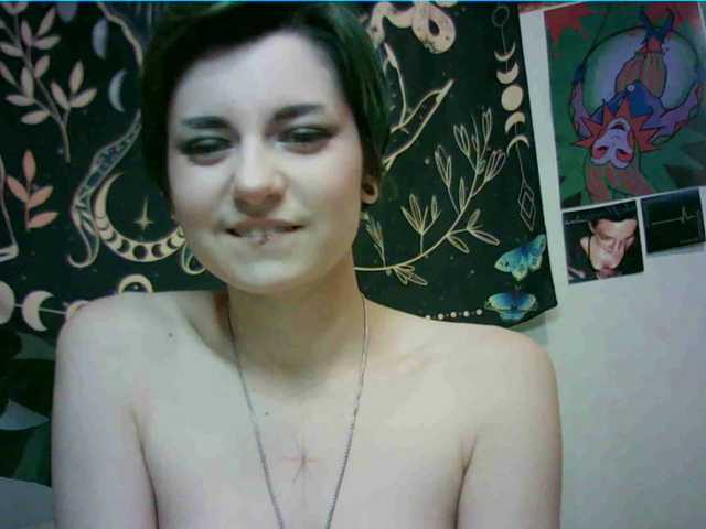 uwu-emmy live cam on BongaCams