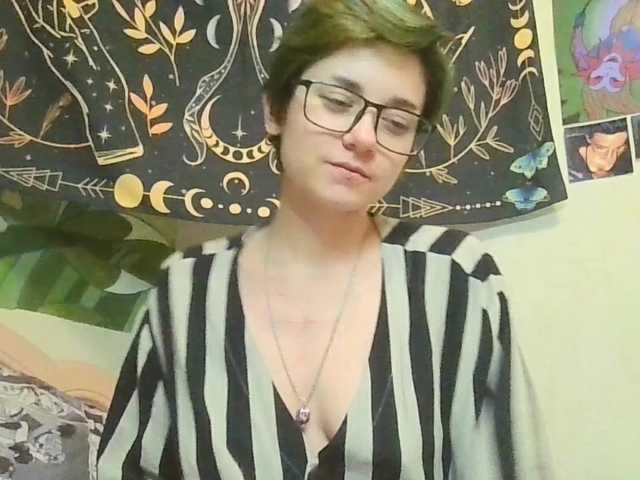 uwu-emmy live cam on BongaCams