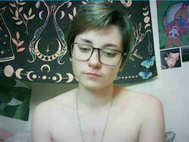 uwu-emmy live cam on BongaCams